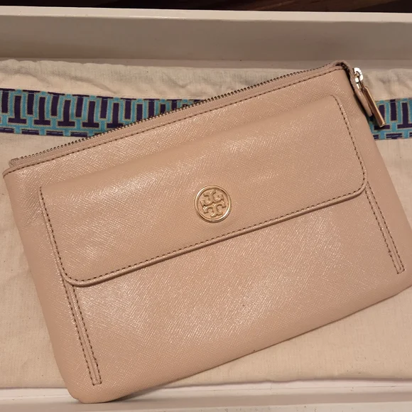 Tory Burch Clutch Bag - Picture 2 of 7
